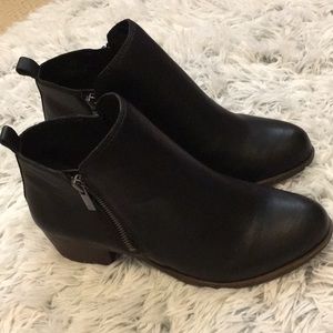 Lucky Brand Side Zip Black Booties